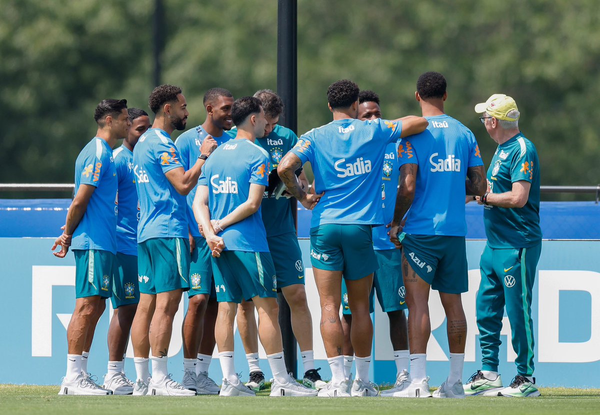CBF_Futebol's tweet photo. Primeira manhã de treino em Nova Jersey após a classificação para as Oitavas de Final da Copa do Mundo de 2026. AQUI É BRASIL! ⚽️🇧🇷

#BateNoPeito 

📸 Rafael Ribeiro https://t.co/6sREUhAkPr