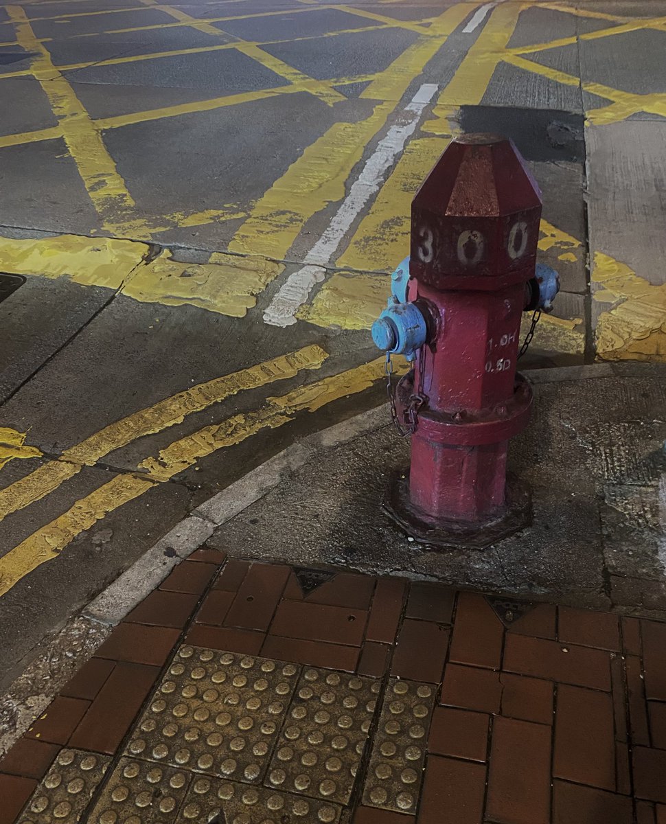 felixip's tweet photo. Day and night
已退役的上一代街井
#firehydrant #香港街井 https://t.co/xkkWPLSxji