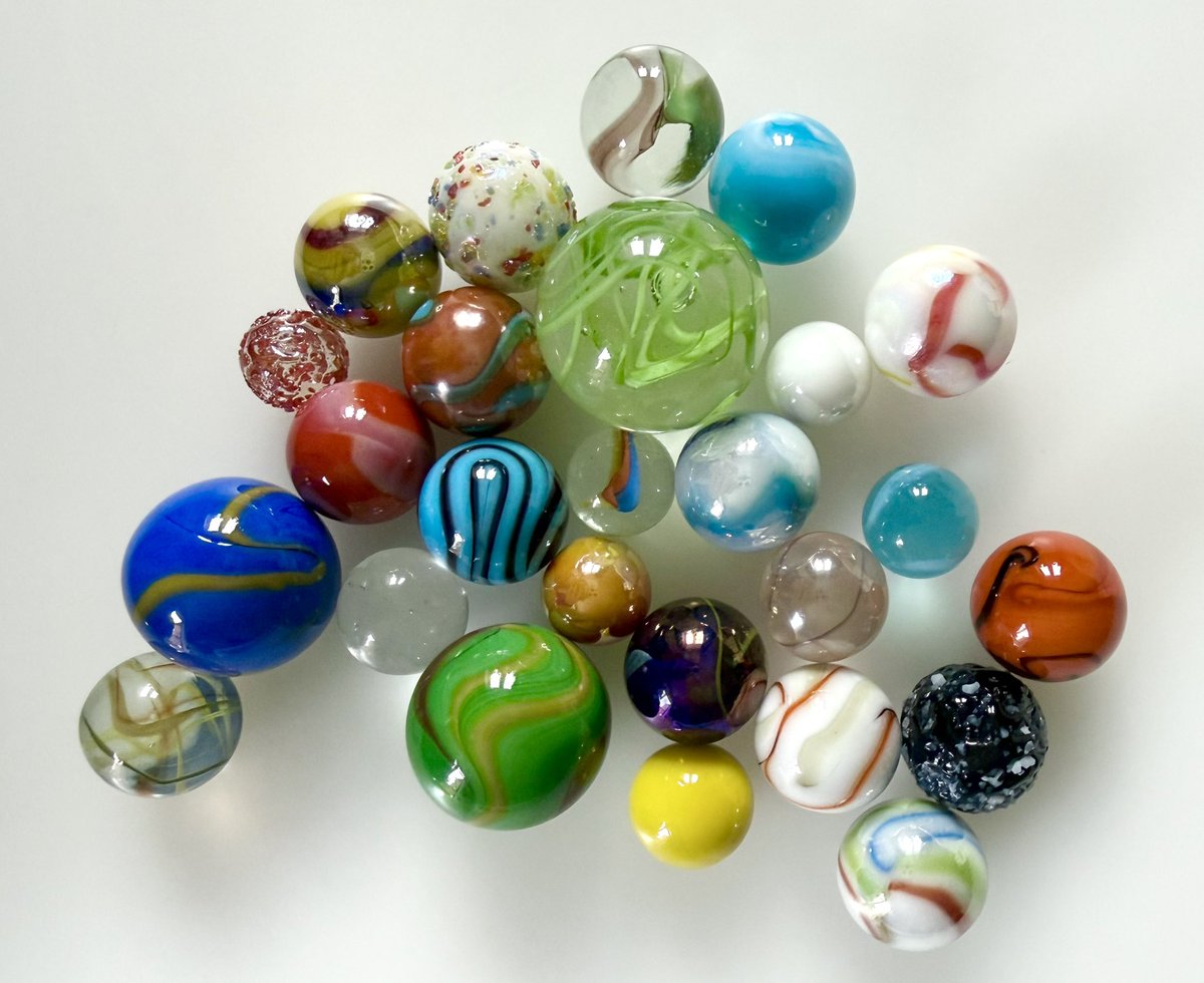angeIgotchi's tweet photo. i ♡ my marble collection https://t.co/DBOiaQGomt