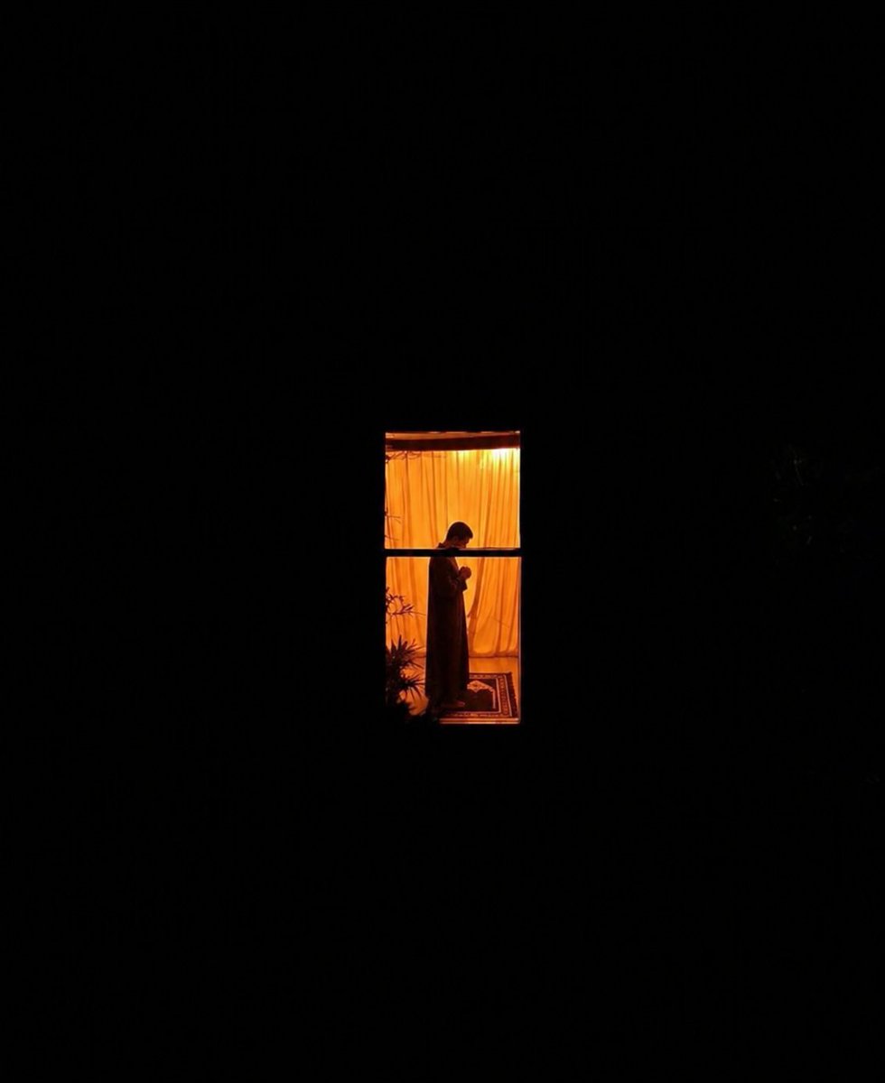 Alquranconnect's tweet photo. In Tahajjud, ask impossible. Allah has no limits. https://t.co/tvpmNNvz4W