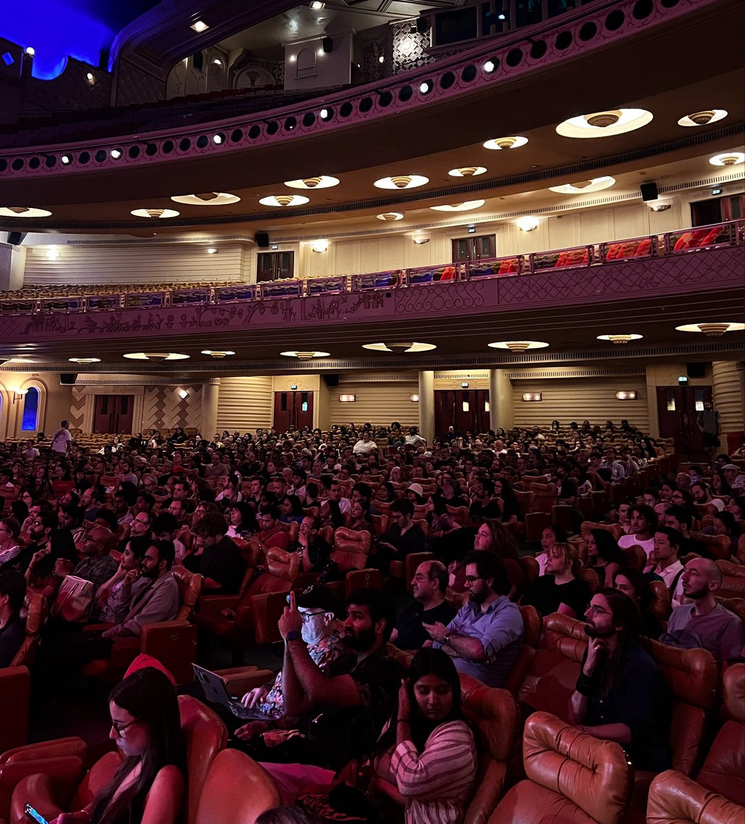 FilmUpdates's tweet photo. "Art is one of the strongest mediums to bring people together. I’m an Indian filmmaker who speaks telugu language and I don’t know a lot about French culture… and yet all these people are here to see my film. It is beautiful."

— S. S. Rajamouli https://t.co/tnyXGw1ySO