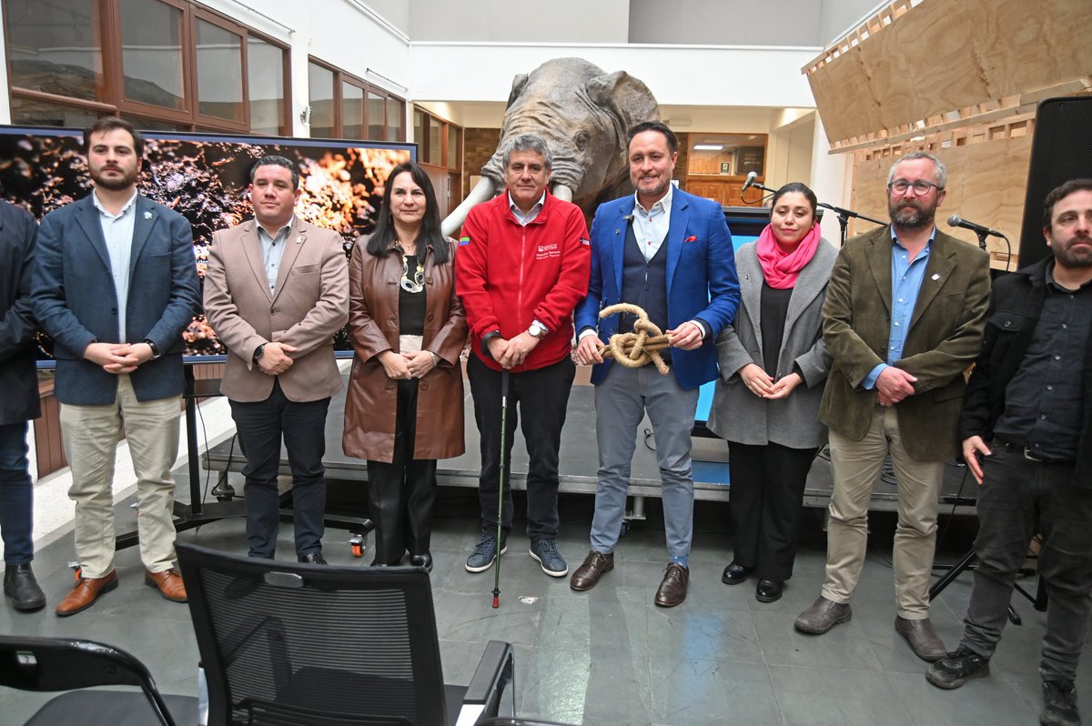 GoreLosLagos's tweet photo. 🌿 Participamos en lanzamiento de la conmemoración de los 50 años de #MonteVerde. @GoreLosLagos y @ale_santanat reafirman su compromiso con este patrimonio, impulsando inversiones en infraestructura y + de $250 millones para fortalecer desarrollo turístico, cultural e histórico. https://t.co/JtuOYKthVx