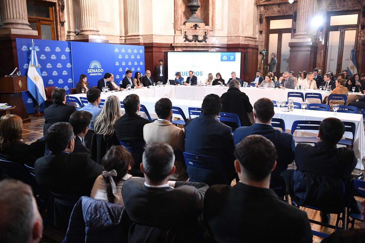 MaxiAbad's tweet photo. En el @SenadoArgentina seguimos avanzando con las audiencias de Acuerdos para normalizar el sistema judicial.

Trabajamos para que la Justicia deje de estar frenada por cargos vacantes: cada juez, fiscal y defensor que se cubre es un paso más hacia una Justicia ágil que de respuestas a la ciudadanía