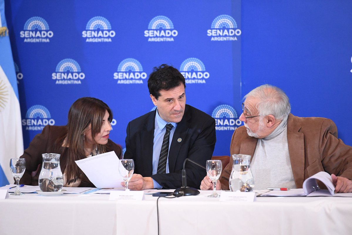 MaxiAbad's tweet photo. En el @SenadoArgentina seguimos avanzando con las audiencias de Acuerdos para normalizar el sistema judicial.

Trabajamos para que la Justicia deje de estar frenada por cargos vacantes: cada juez, fiscal y defensor que se cubre es un paso más hacia una Justicia ágil que de respuestas a la ciudadanía