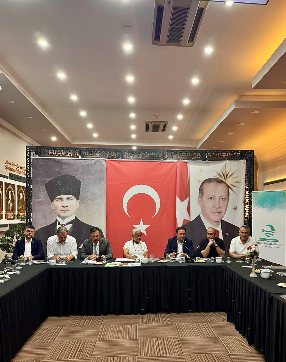 iekarayel's tweet photo. Bir mektep ki bizi kendi ruhumuza kavuşturan, kendi hareketimizin ahlakî değeri olduğunu tanıtsın, hayaya hayran gönüller, insanlığı seven temiz yürekler yetiştirsin.

Eğitime Destek Platformu (#EDEP)’nun #Manisa İl Koordinasyon Toplantısı’nı gerçekleştirdik. https://t.co/4xTjhcuwnr