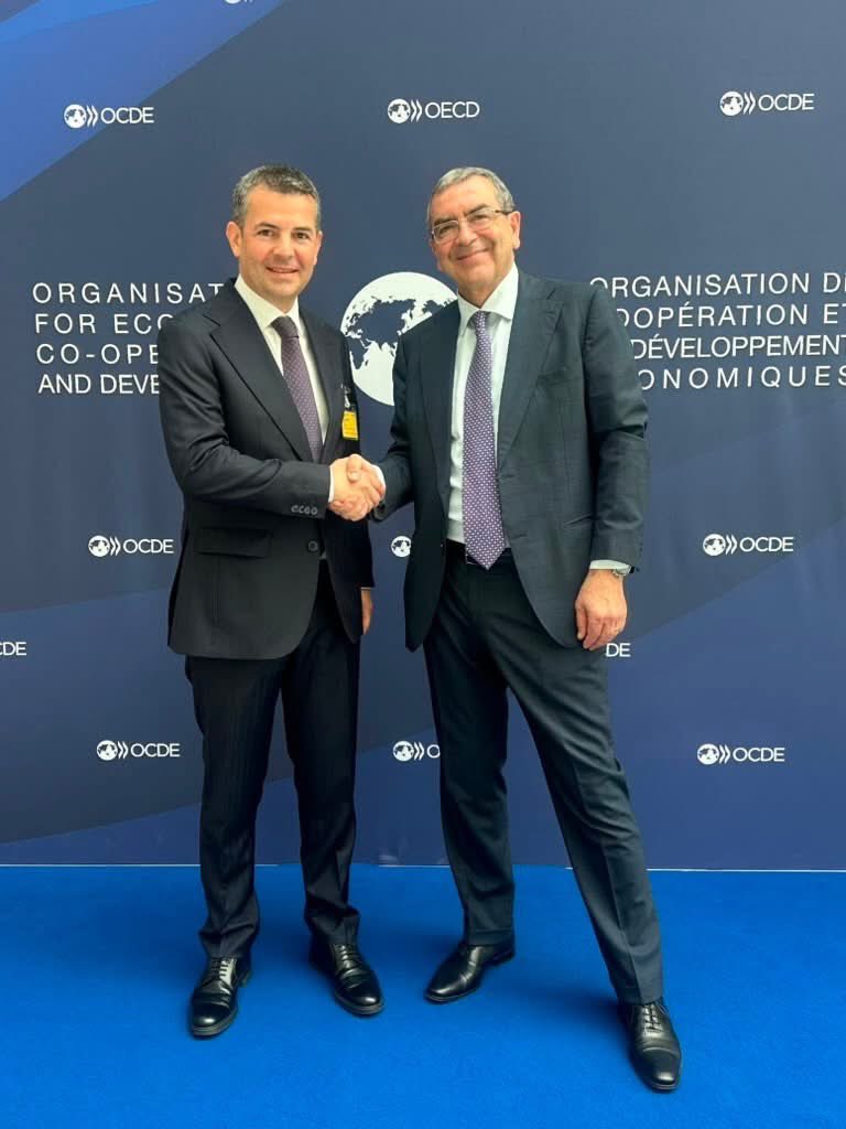 aricegovro's tweet photo. #OCDE: România, implicare activă în promovarea conduitei responsabile în afaceri. În perioada 29–30 iunie 2026, Președintele #ARICE , Daniel Constantin, a participat, la #Paris, la Forumul Global OCDE dedicat Conduitei Responsabile în Afaceri https://t.co/Y7amHRhEaI
