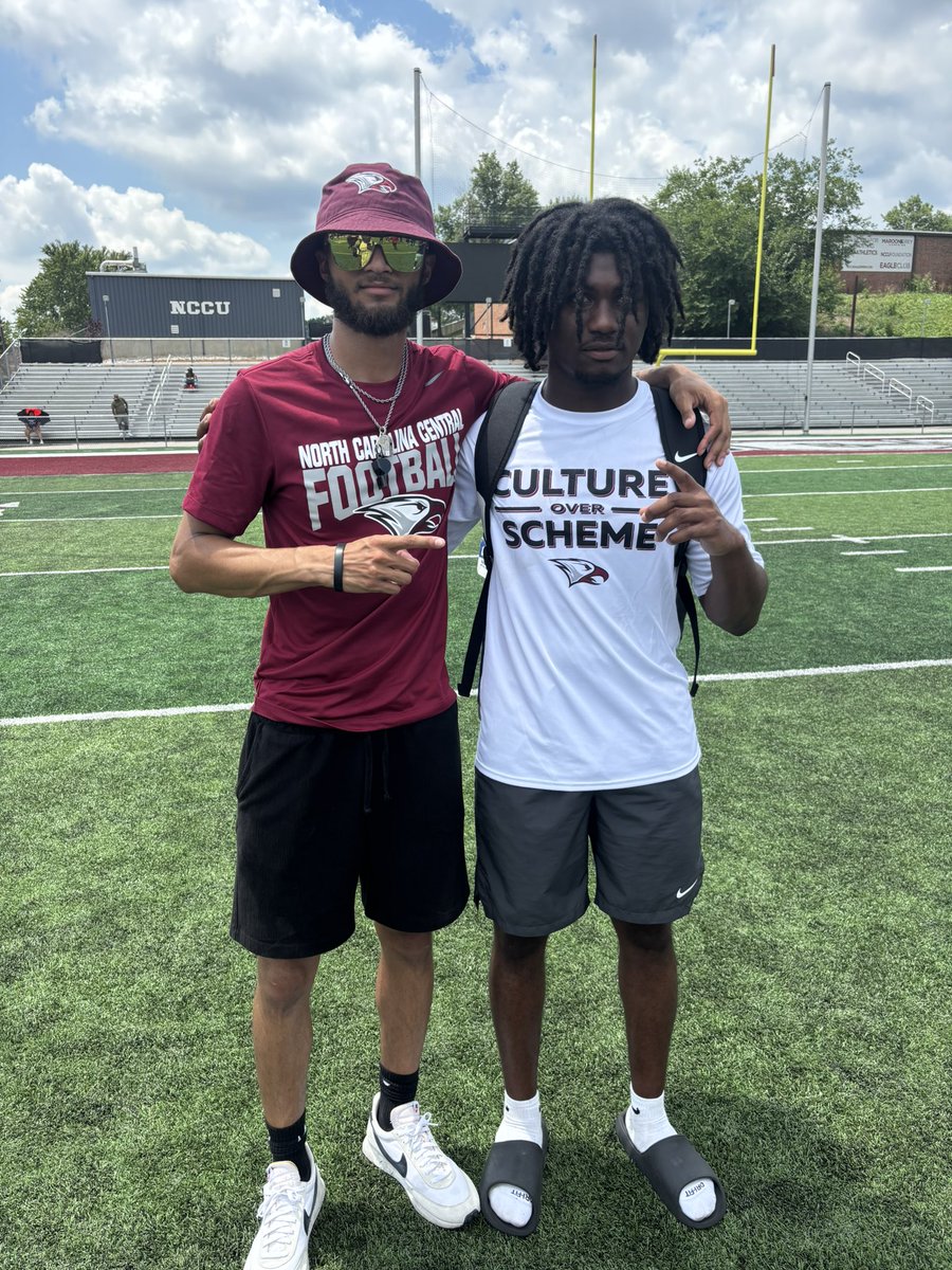 KasirJ59488's tweet photo. Had an awesome time competing at North Carolina Central University camp Saturday @coleman5elijah @RaynellKillian @AthleticsTca @DuvalSports https://t.co/qfwBXGGepp