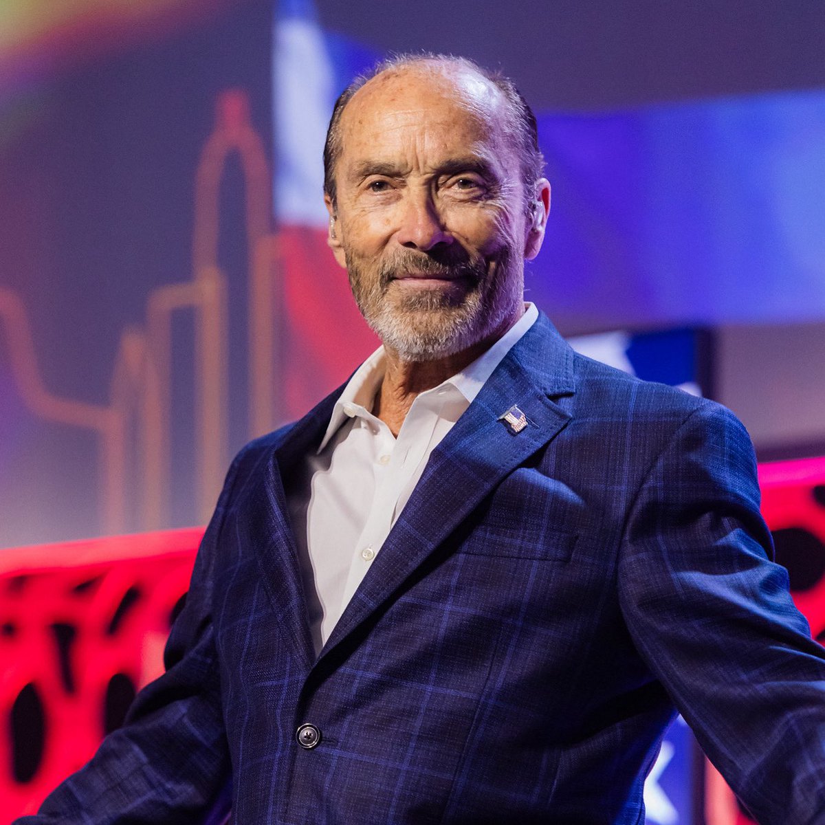 TheLeeGreenwood's tweet photo. Social media has given me the opportunity to stay connected with so many wonderful fans over the years. Thank you for your continued support and for allowing me to share the music, the memories, and my love for this great country.

I’m grateful for each of you! 

God Bless the USA! 

#socialmedia