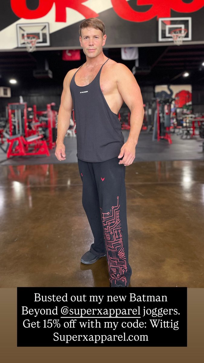 WittigWorks's tweet photo. Busted out my new Batman beyond joggers by SuperX. Get 15% off https://t.co/sYEr6dOhHo with my code: Wittig https://t.co/uMjmuF5zfB