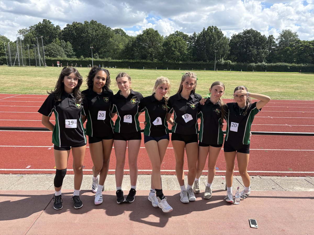 LightHall_PE's tweet photo. What a day at the Solihull Borough Athletics Championships! We are so proud of our students and how hard they worked! Some fantastic individual &amp; team results! Well done to all who represented #TEAMLIGHTHALL @lighthallschool 👏🏼 🏃‍♀️ https://t.co/lyVUPkNGqa