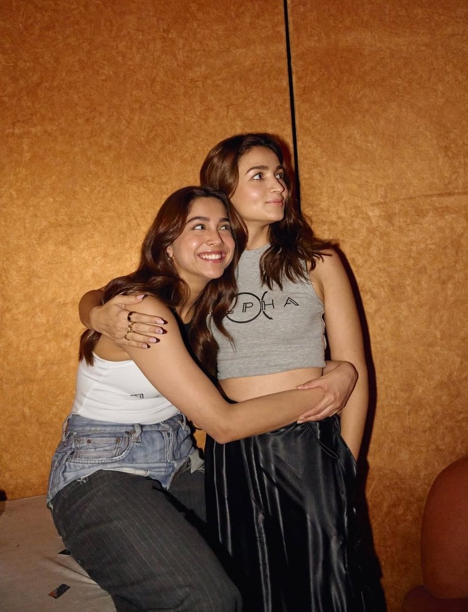 here_for_alia_'s tweet photo. Love their bond😍😍🤍🤍 https://t.co/pD372QFKVg