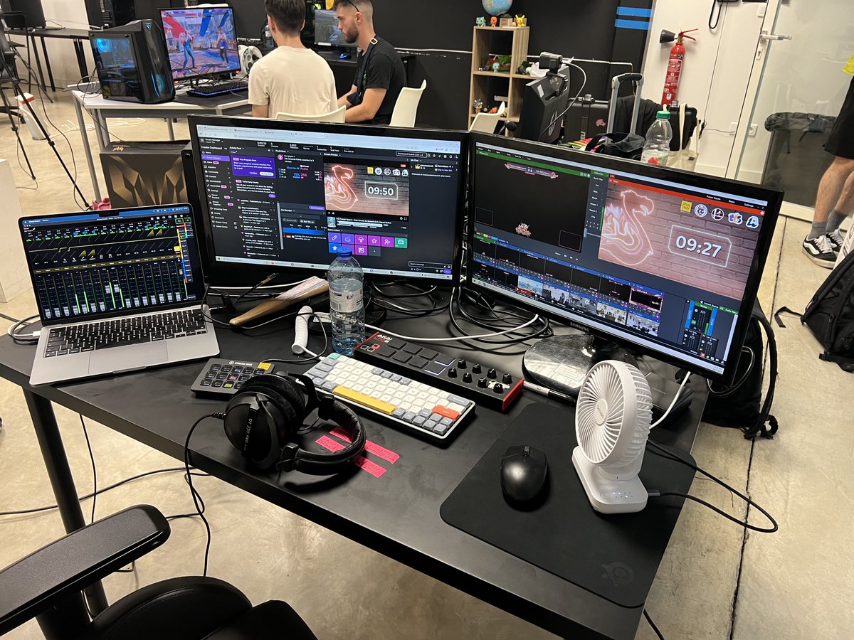shiftleftprod's tweet photo. 🦩🔥Weekend chargé pour le FGX : 2 streams en 2 jours ! En + des autres streams du légendaire tournoi montpellierain a 192 joueur.euses, nous avons produit les side-events du samedi a la MJC, et le stream secondaire du dimanche !
L'ambiance était au rendez-vous sur les 2 jours✌️ https://t.co/ce2dAg5m63