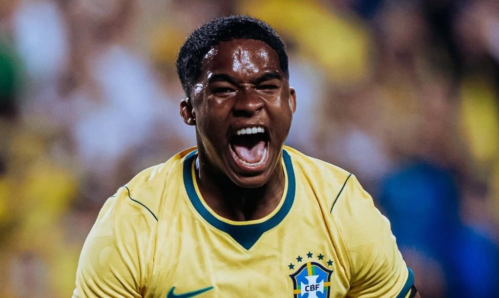 ruanrlx's tweet photo. Paquetá fora? Não tem muito segredo.

Cunha na meia.

Endrick de 9. 

Vini Jr e Rayan.

Não mexeria na formação do time, e pode ser até que de mais certo.

Carleto vai fazer isso? Não sei. Mas pra mim, é o mais óbvio a se fazer. Sem invenção. https://t.co/0K9IJhlg7P