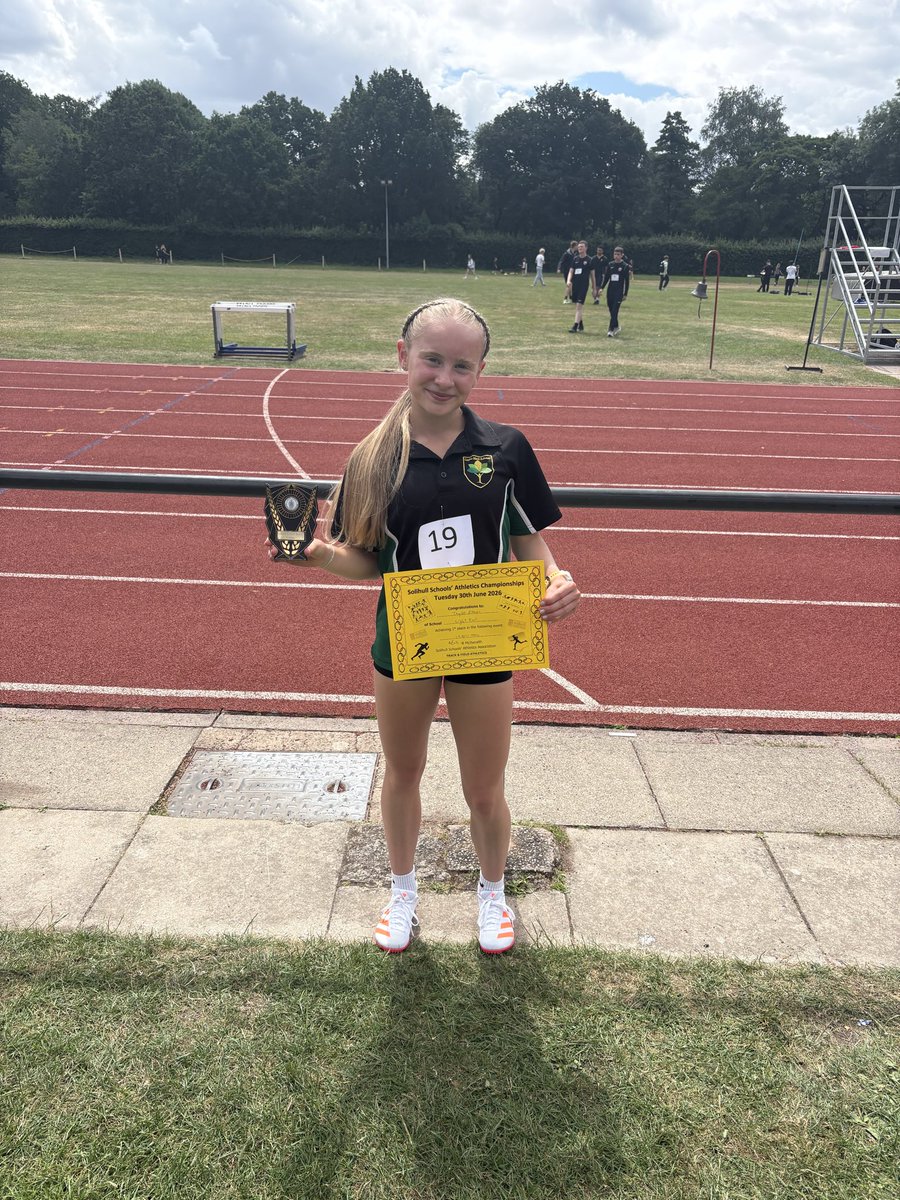 LightHall_PE's tweet photo. Amazing results for Taylor & Ava in Y9 who were competing against Y10s. Taylor won her U16 1500m final & Ava won her U16 80m hurdles final! ππΌ #TEAMLIGHTHALL @lighthallschool https://t.co/Zeex8NqSrg