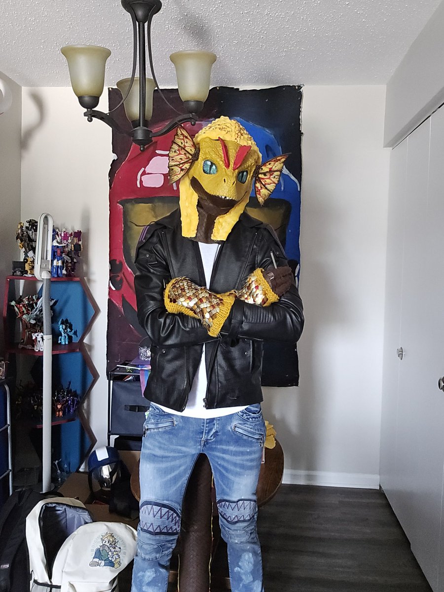 Tryp137's tweet photo. Anthrocon is a few days away! I'm beyond excited to be there ^w^ if you spot me running around don't be afraid to say hi and get a photo 💛❤️ 
Let's tear up this town 🔥🔥
#Anthrocon2026 #Furry #Scalie https://t.co/Zb7OX0SHbD