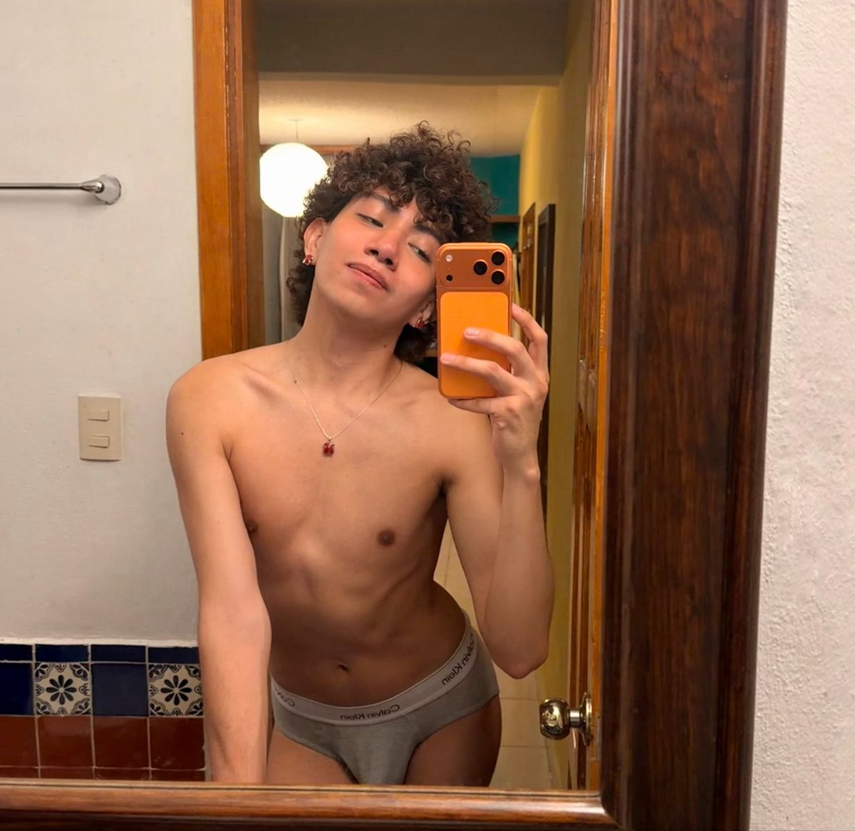 Gay_el___'s tweet photo. ⏳💋 https://t.co/QMnmyuylsI