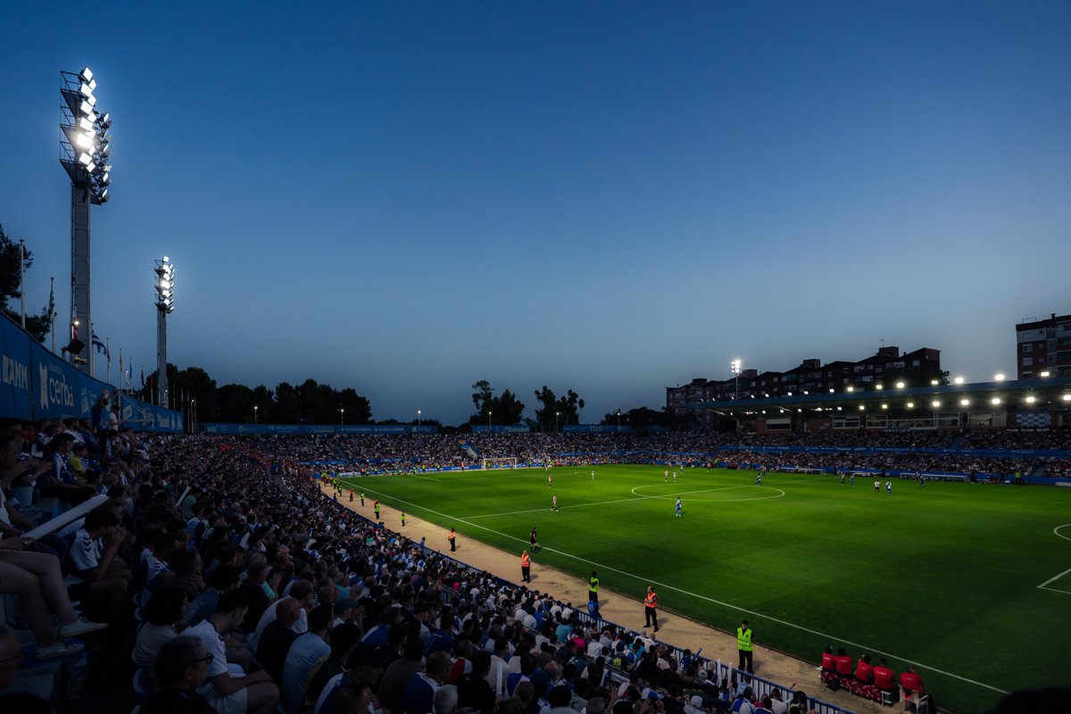 CESabadell's tweet photo. 🗓️ Ja coneixem el calendari de la @LaLiga2 per a la Temporada 26/27!

Jornada 1
🆚 @RealSporting 
📆 15-16 d'agost
🏟️ El Molinón - Enrique Castro 'Quini'

Jornada 42
🆚 @CDCastellon 
📆 5-6 de juny
🏟️ Nova Creu Alta

👉🏻 El teniu sencer a: https://t.co/2M919XyihL https://t.co/kCl2fFmwGq