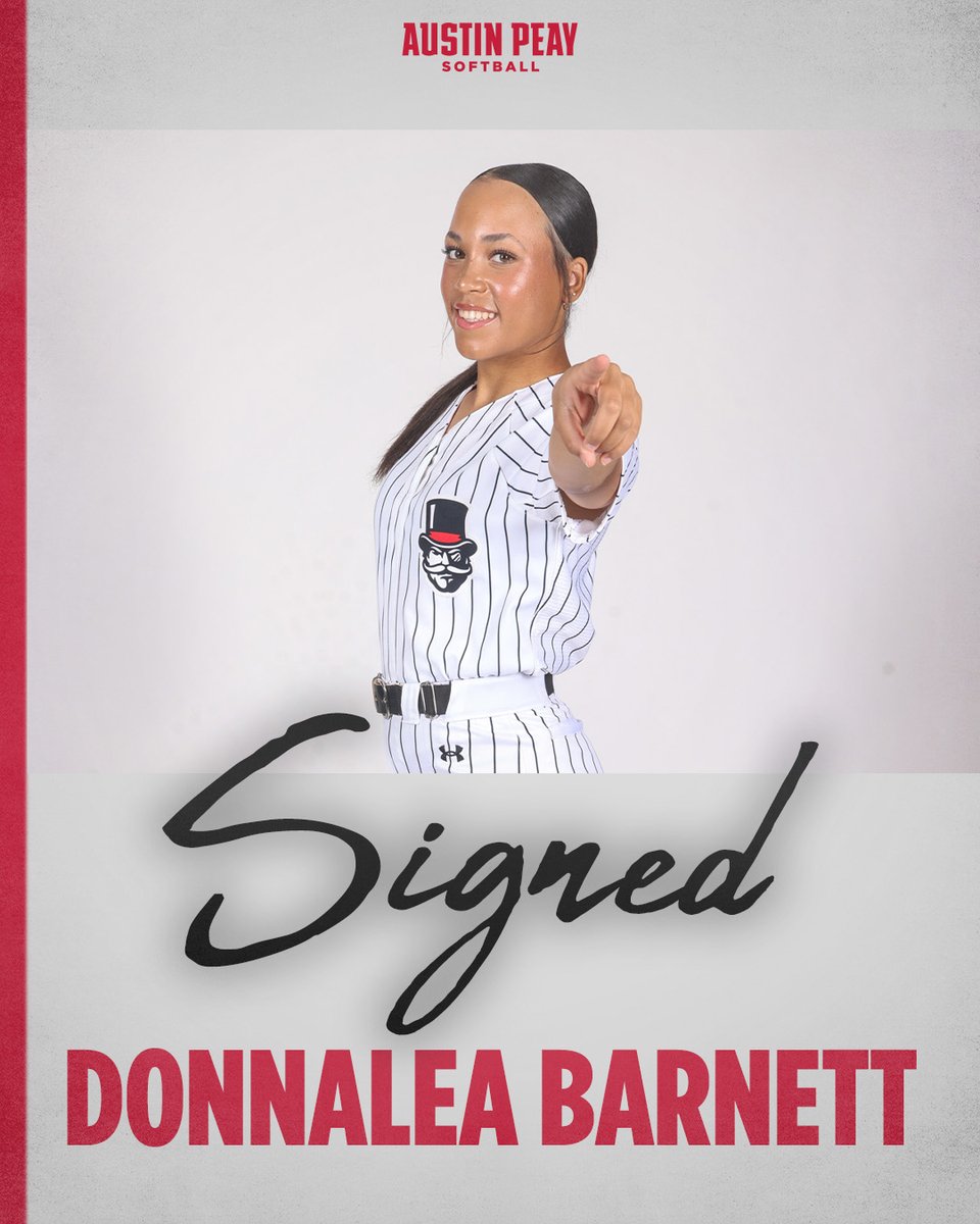 GovsSB's tweet photo. Welcome to #Team42, @donnalea25! 🎩🥎

#LetsGoPeay https://t.co/VabigKRZSm