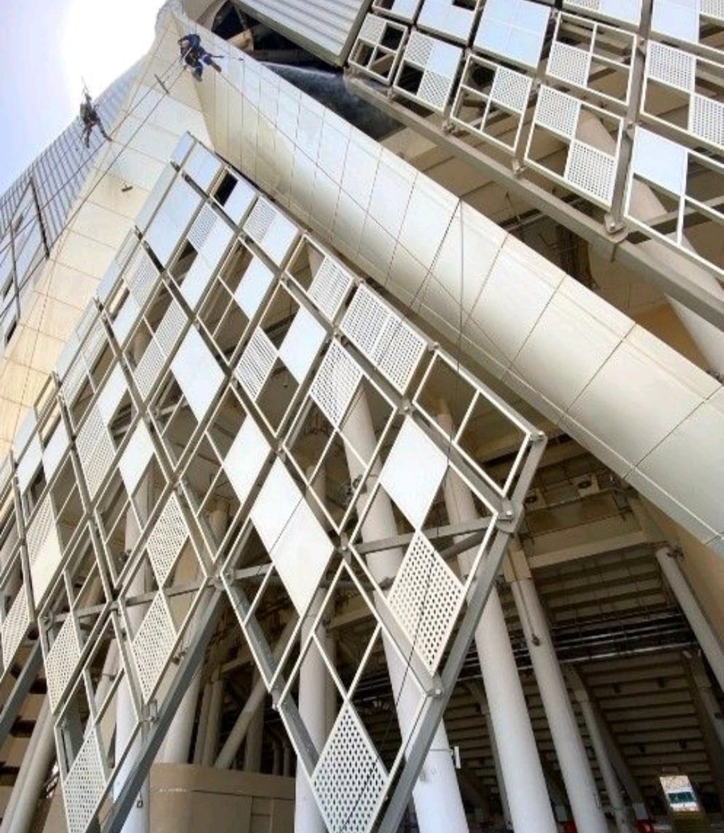 stadiumscorner's tweet photo. ملعب الإنماء يشهد حاليا أعمال تنظيف للواجهات الخارجية والداخلية  

وحسابهم الرسمي بدون أي تفاعل وش الهدف من إنشاء حساب رسمي للملعب اذا كان غير متفاعل 

#زاوية_الملاعب https://t.co/UjRB8FLi6e