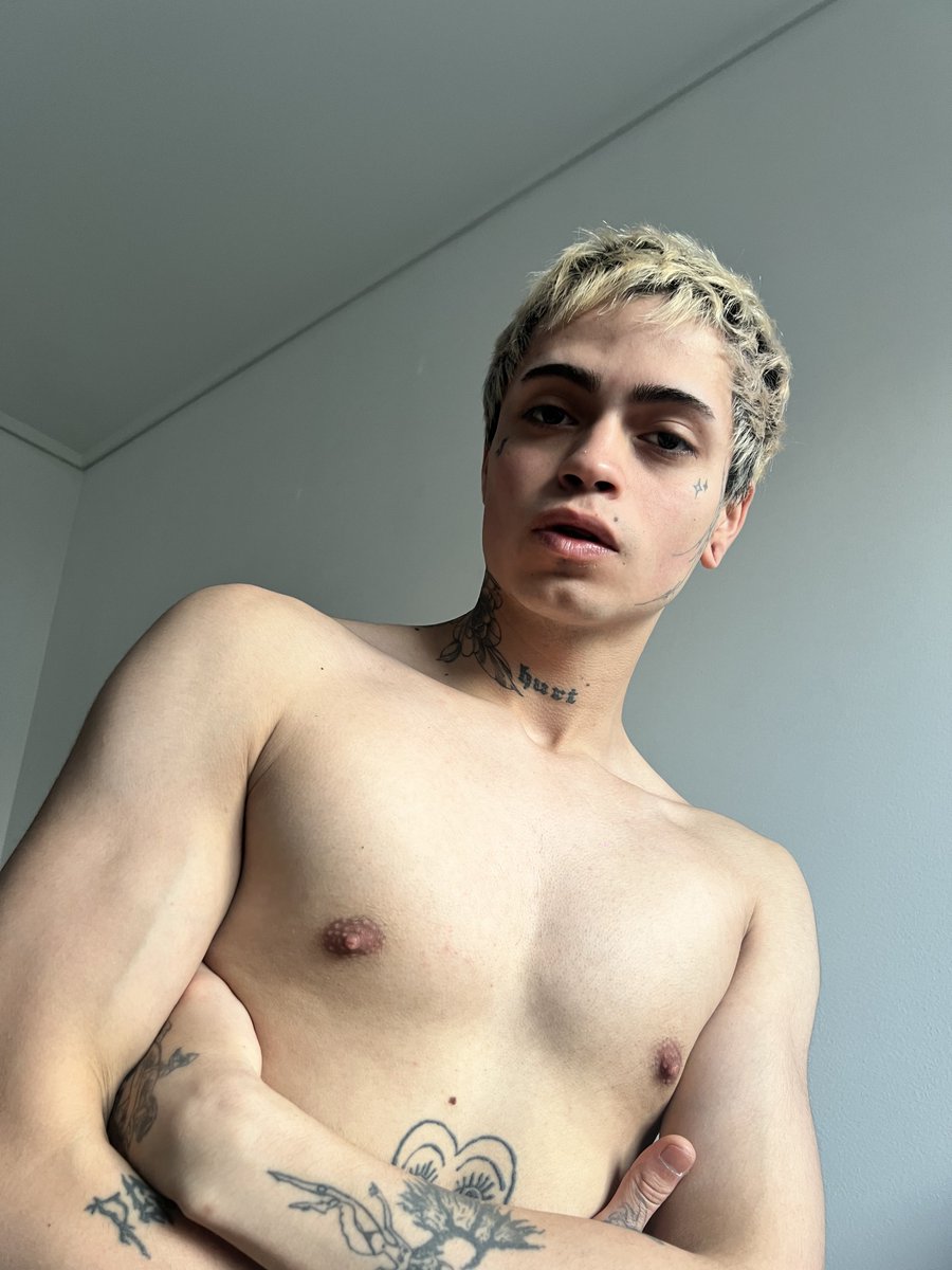 analboyschile's tweet photo. La carita / el culito 🍑

@angelandres080 nueva sesión disponible fotos + video con dildo 📨 https://t.co/HmWAuYo2r6
