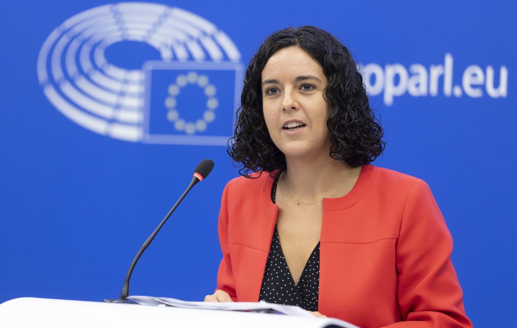NupesNews's tweet photo. 🔴⚡ Projection @EuropeElects Le groupe de la Gauche Européenne dirigé par Manon Aubry en très forte progression |

🟦PPE | 174 (-14)
🌹S&amp;D | 121 (-15)
🟫PfE | 96 (+12)
🟦ECR | 80 (+3)
🟨RE | 70 (-7)
🟥Gauche | 61 (+15)
🟫ESN | 44 (+19)
🟩Verts | 38 (-15) https://t.co/zXE14xqTzZ