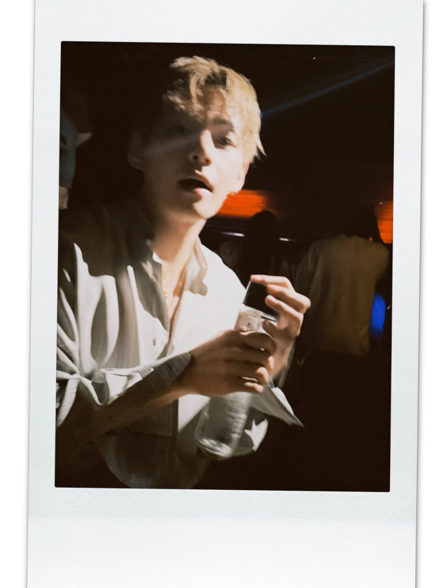 taeluvlis's tweet photo. 𝗧𝗵𝘃 - 29.06.26
On IG : 빠리쑈 #CelineSS27
@celine
#BTS #방탄소년단 #BTSV #뷔 #V #KIMTAEHYUNG #김태형 #TAEHYUNG #태형 #thv #kth #TAETAE https://t.co/gAekiVXAOL