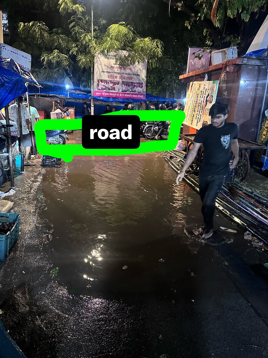 AzadKhan_M's tweet photo. Water logging due to Defective road construction not even making water outlet area request to take action and make water way to swd line and clear the way for pedestrians and vehicles @mybmc @mybmcWardHW https://t.co/29itnUBzzZ