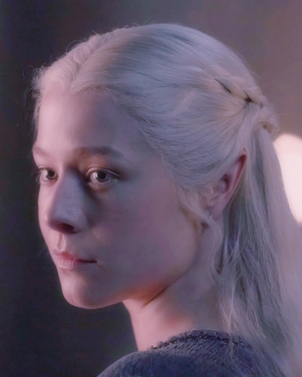 Ari ⋆。°✩ tweet media
