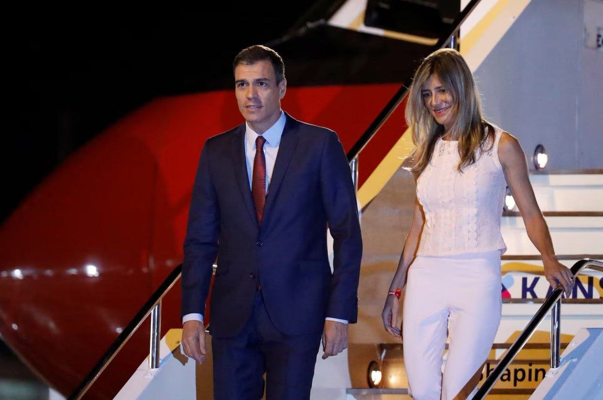soneerbozkurt's tweet photo. 📌 Begoña Gómez, the wife of Spanish Prime Minister Pedro Sánchez—who is subject to a travel ban as part of a corruption investigation—has requested special permission from the court to accompany Sánchez to the NATO Summit to be held in Ankara. https://t.co/xe325SPS6o