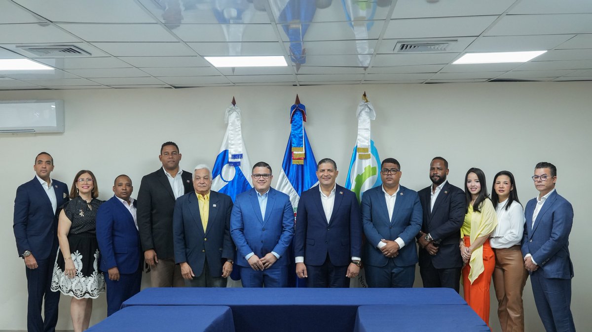 INDOCALRD's tweet photo. Así se construye un tejido productivo más fuerte, una empresa a la vez. 💙
#INDOCAL #CESDN #CalidadParaTodos https://t.co/fXxR8Sde7a