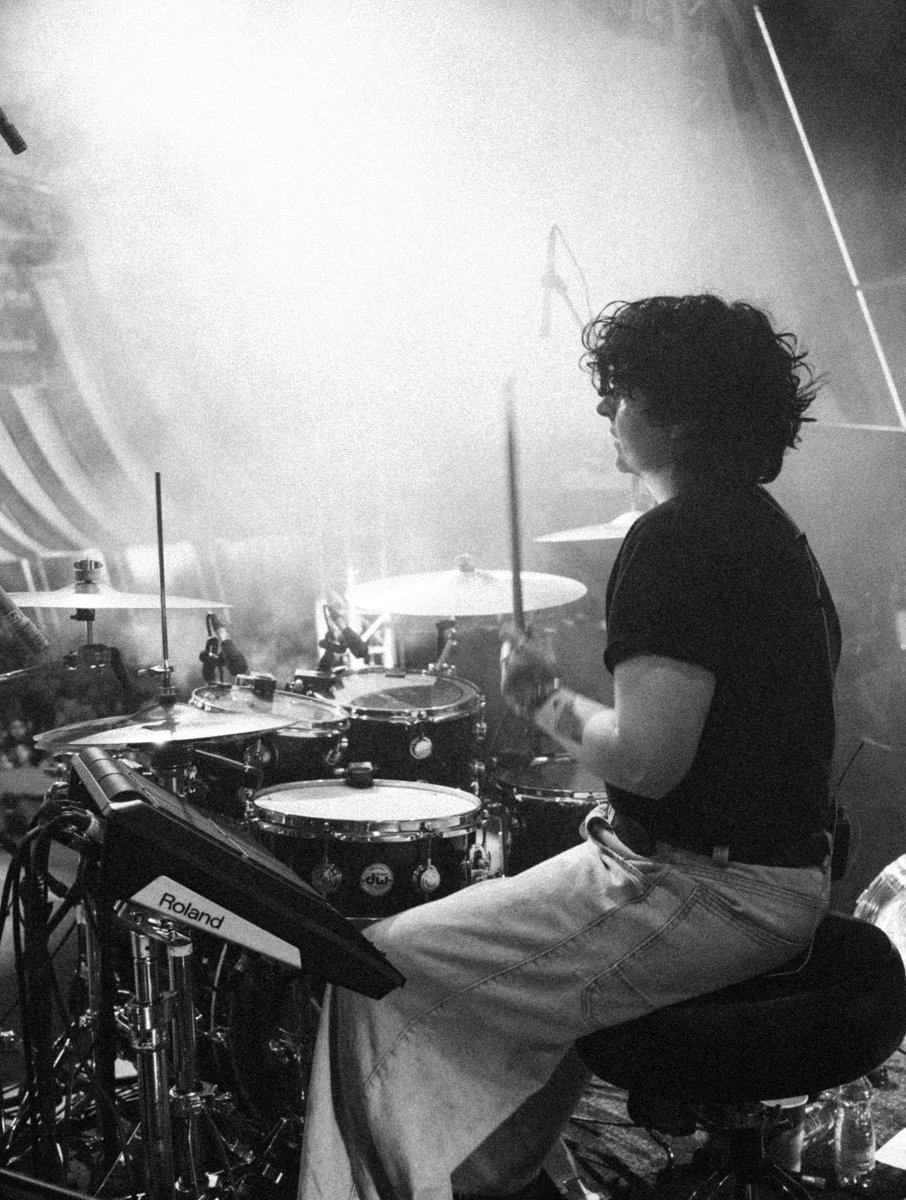palewaves's tweet photo. had so much fun @blud_fest @yungblud 🖤 https://t.co/26Z8PRdcUw