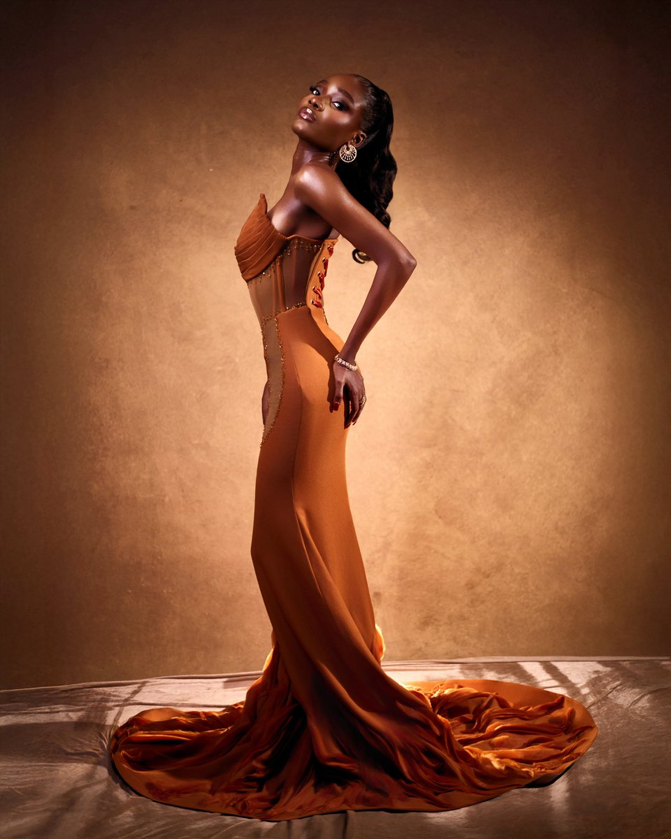 Therealkassy__'s tweet photo. I just won the grammy for best in modeling. 🤎 https://t.co/9v2scowLao