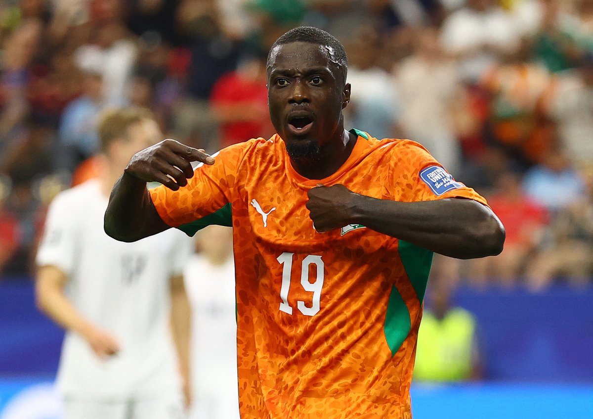 demarkesports's tweet photo. Didier Drogba: "Utanç verici! Nicolas Pepe'ye çalınmayan penaltıya bakın! VAR ne işe yarıyor?" https://t.co/RA4IPq7Q68
