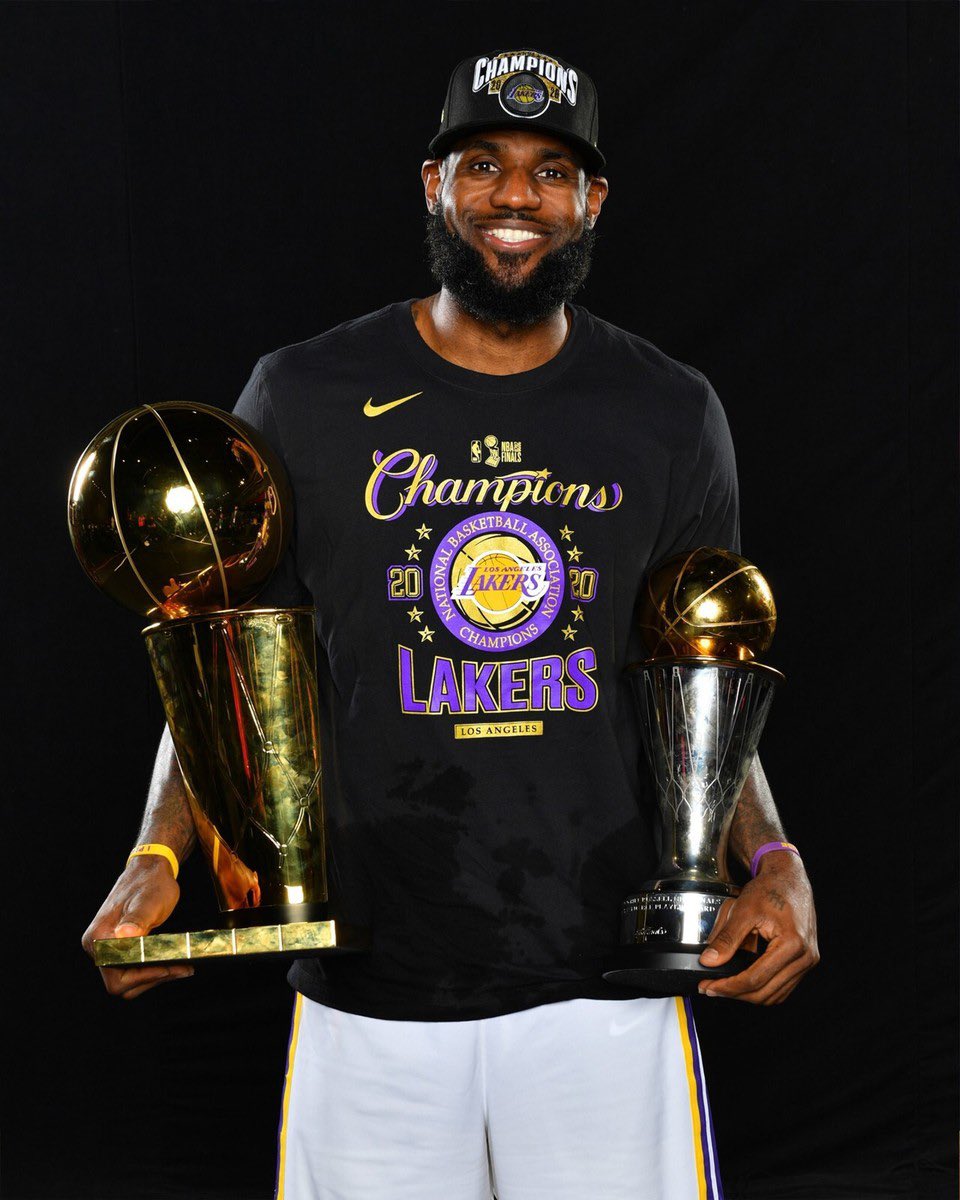 er_sergi's tweet photo. Viniste cuando estábamos en la mierda y pusiste la franquicia de nuevo donde tenía que estar. Tus heaters seguirán ladrando y tu callando bocas! Gracias por tanto @KingJames!! Sigues siendo el reeeeeeeeey!!! https://t.co/nisxRuPf5O