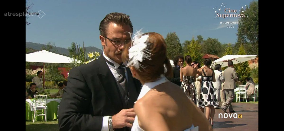 TodoNovelaEsp's tweet photo. #MañanaEsParaSiempre - Fernanda recibe un mensaje de Soledad donde dice que está muerta😬
L a V a las 18.00h en @NovaTDT 🔪🐎💕
Con @LuceroMexico, @silvnavarro, #FernandoColunga, #SergioSendel, #RogelioGuerra, @marisoldelolmo, @AriDiazz, @carlosdelamota, @aleidanunez https://t.co/3tEWosXcIT