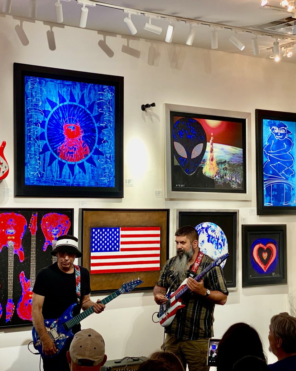 chickenfootjoe's tweet photo. Many thanks to everyone at the Wentworth Gallery in DC for hosting my art show and performance. Check out the brave souls who got up and jammed with me playing their new guitars for the first time! 

And, one last photo of me and the great Louis Armstrong down at the National Harbor. Couldn’t resist. 🤘