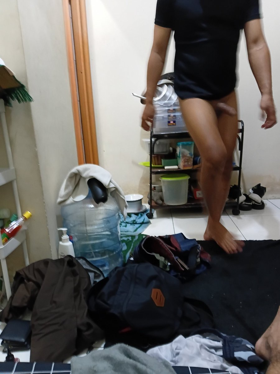 SopianHamb73938's tweet photo. Awal bulan juli ngewe d jm 1 mlm wkwkw sumpah enak bgttt klw ngewe kontol nya gede boti pula jadi makin sange, dia buru² padahal pengen 2 ronde gila sih enak bgttt memeknya masih sempitttt🫂😋
#gayjaksel
#boti
#rasaperawan https://t.co/8dtW53y6b9