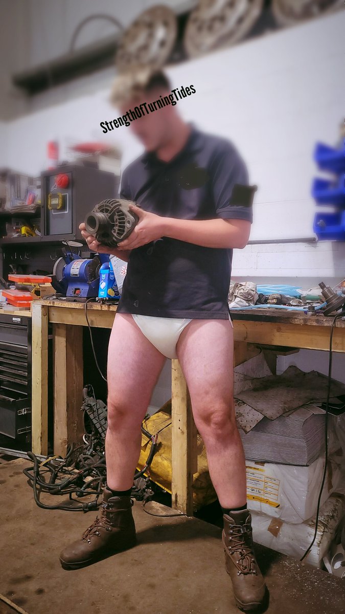ABDLGeorgy's tweet photo. I kinda like the night shift...

Are you sure the lad who fixed your alternator isn't thickly padded underneath his overalls?

#abdl #diaper #boy #uk #incontinence https://t.co/jPzI2YrfYh