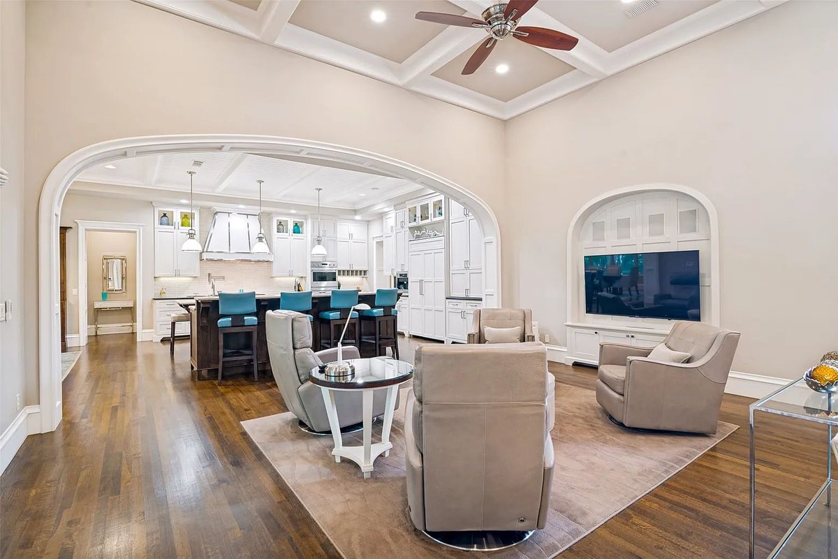 RHicksTheAgent's tweet photo. Beautiful New Listing is Coppell, TX 75019
5 Bedrooms | 5 Baths | 5,099 Sqft | Built 2013 | 0.63 Acres | Dual 2-Car Garage
Need help to find your next home, Contact me!
#rhickstheagent #vylla #homes4sale #luxury #dfw https://t.co/wsic6RmJEz