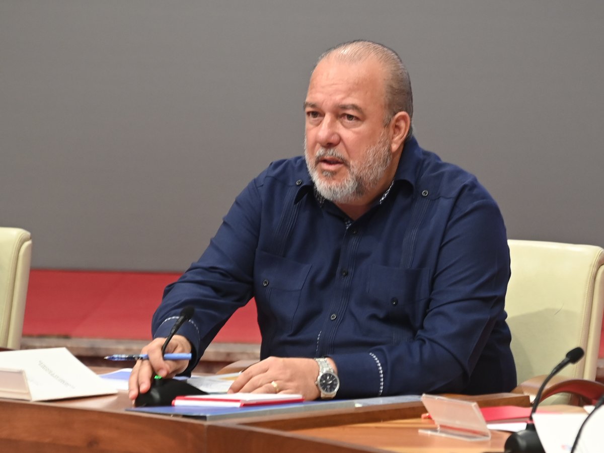 GobiernoCuba's tweet photo. 🇨🇺| Los miembros del Consejo de Ministros aprobaron la propuesta presentada por @MMarreroCruz para la implementación de las transformaciones económicas y sociales que emprenderá el país en lo inmediato para su recuperación.

Reciente sesión del máximo órgano de Gobierno. https://t.co/kWOTKOGkAI