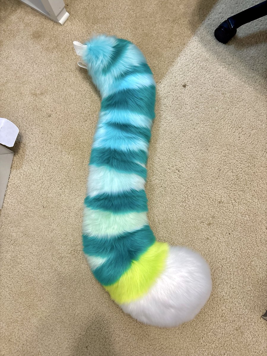 servalsurf's tweet photo. Baja Blast-inspired Tiger tail that’s going to be for sa/le at Anthrocon this weekend! 💖💖

#furry #furryart #furryartist #fursuit #fursuitmaker #conprep #anthrocon https://t.co/6zB5Dl9ywg
