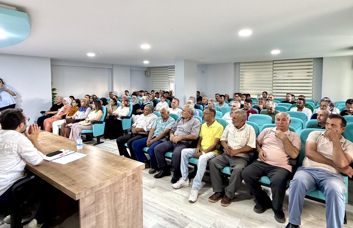 AkManavgat's tweet photo. İlçe Danışma Meclisi Toplantımızı; koordinatörlerimiz Alparslan Belin ve Berkant Yavuz ile teşkilat mensuplarımızın katılımıyla gerçekleştirdik.

Toplantımızda teşkilat çalışmalarımızı değerlendirerek istişarelerde bulunduk, önümüzdeki döneme ilişkin yol haritamızı ele aldık. https://t.co/cc9rIOgalb