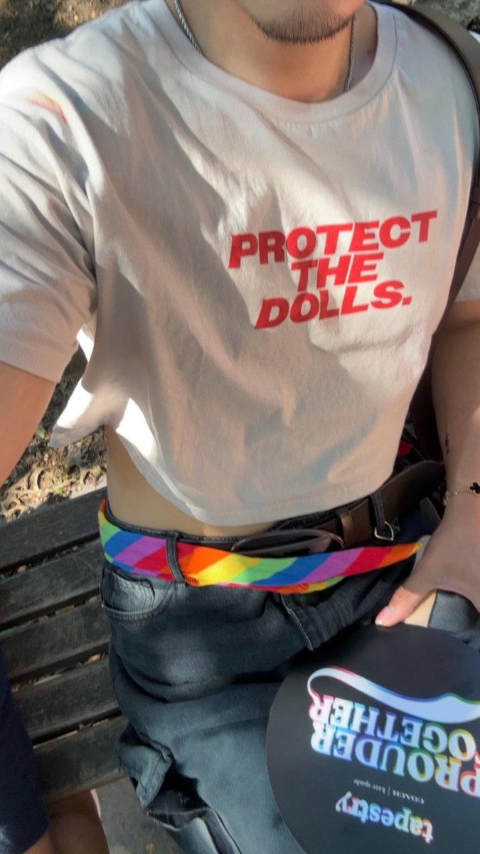 DannyDumbling's tweet photo. NYC Pride was fun 😌 https://t.co/r3RNOTIrdZ