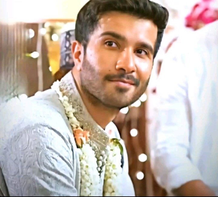 komalsi80835480's tweet photo. Ali : miraal dekho me aagaya 🤭❤️

AlMir ki Shaadi 
#shaidai #ferozekhan https://t.co/fQTZbTdrWA