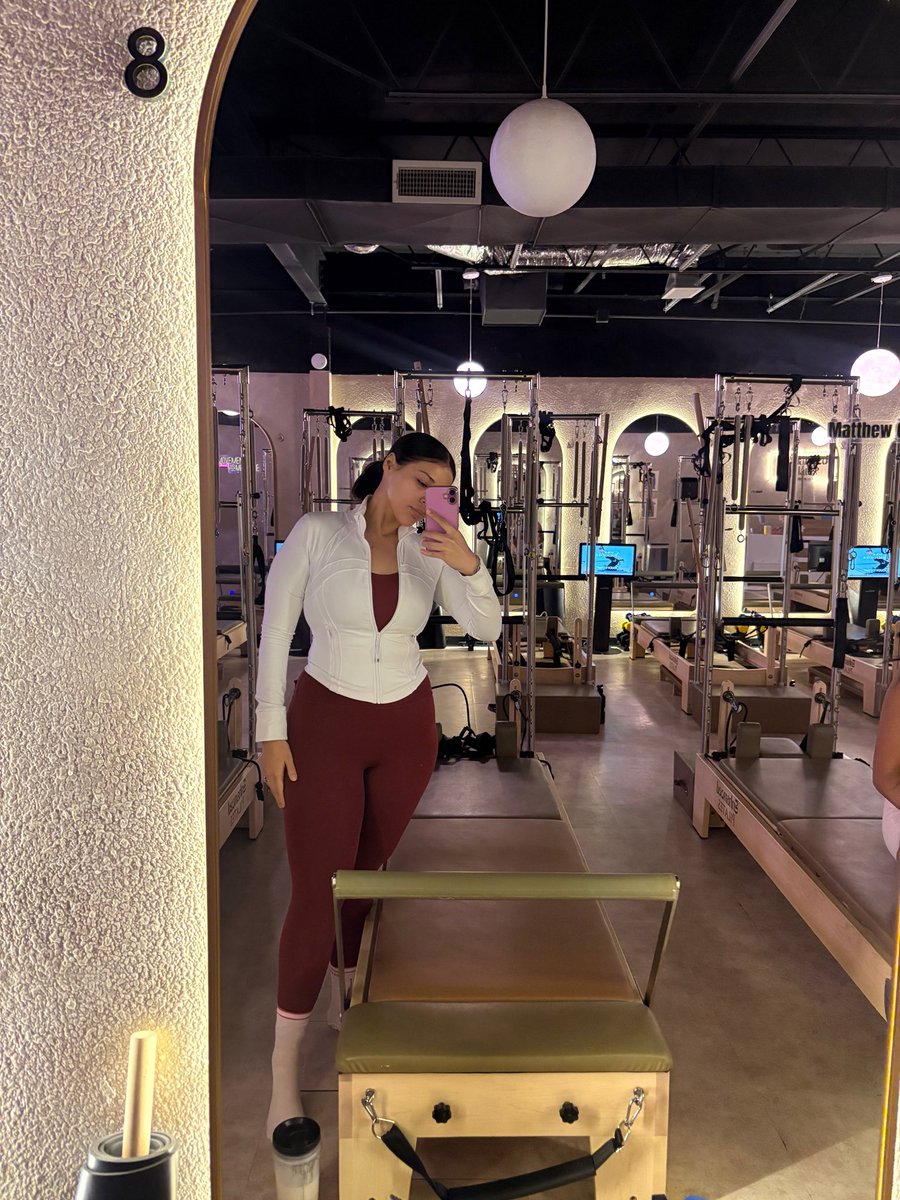 MarPat2001's tweet photo. Pilates girl por la mañana gym rat por la tarde 
Auxilio Martha ya no puedo https://t.co/nGmrc8ymtV