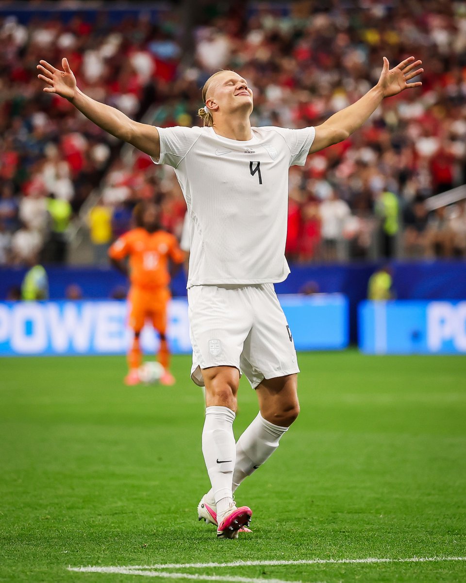 brfootball's tweet photo. ERLING HAALAND IN THE 86TH MINUTE. 

CLUTCH 😤 https://t.co/8C9k42dTtD