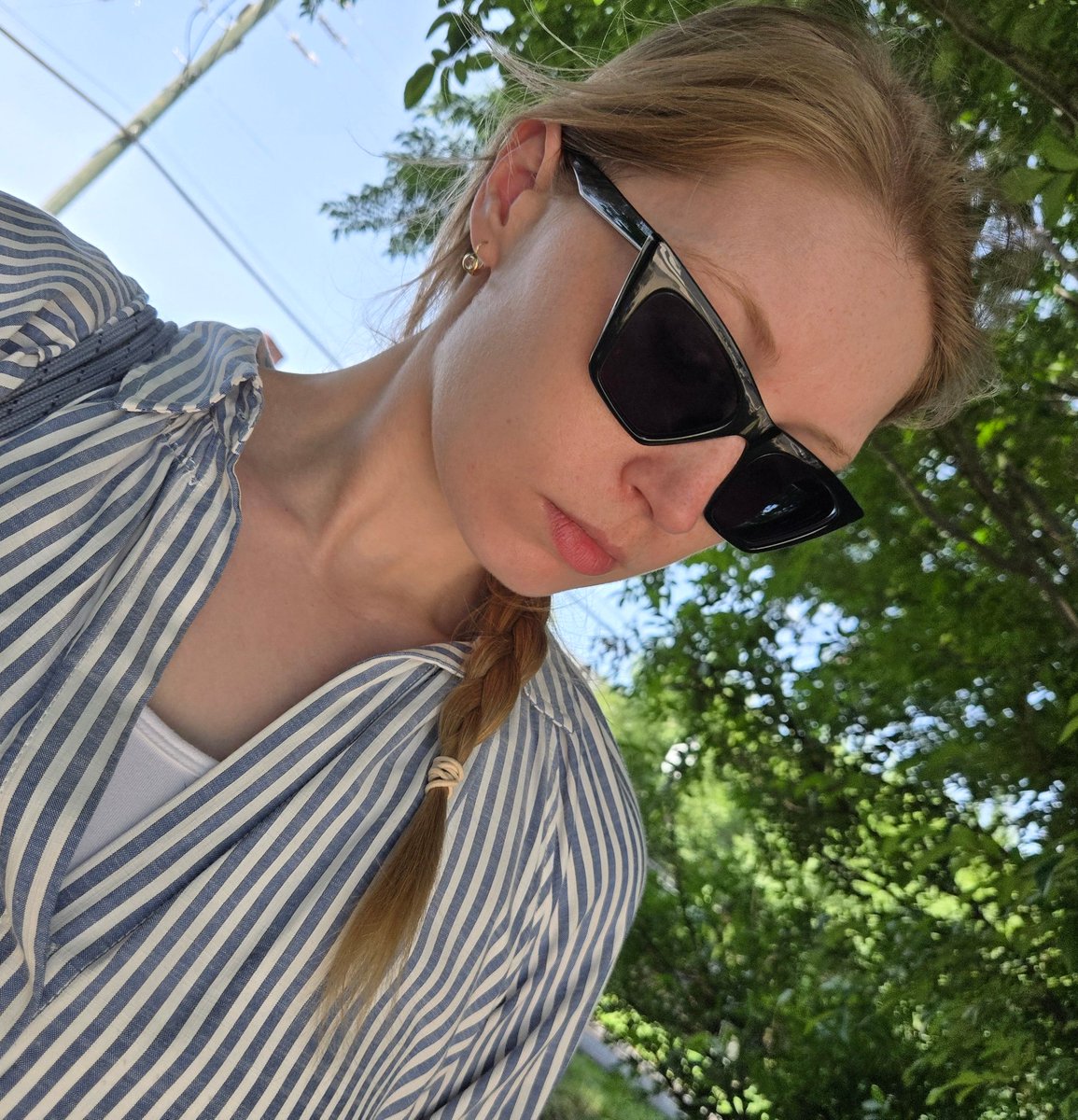Saragoober's tweet photo. New sunglasses got me feeling like the leader of the squirtle squad https://t.co/M3ZSnhy0S1