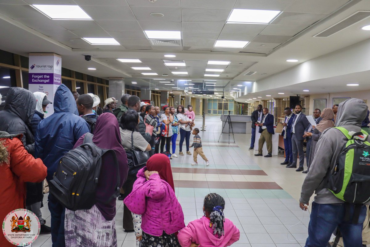 Diaspora_KE's tweet photo. 𝐔𝐏𝐃𝐀𝐓𝐄 𝐎𝐍 𝐄𝐕𝐀𝐂𝐔𝐀𝐓𝐈𝐎𝐍 𝐎𝐅 𝐊𝐄𝐍𝐘𝐀𝐍𝐒 𝐅𝐑𝐎𝐌 𝐒𝐎𝐔𝐓𝐇 𝐀𝐅𝐑𝐈𝐂𝐀:

This evening at the Jomo Kenyatta International Airport (JKIA), the Government of Kenya, through the State Department for Diaspora Affairs, received 64 Kenyans evacuated from South Africa. 

The group, which followed the first batch of 26 Kenyans that arrived on Tuesday morning, included minors, priority cases and other returnees.

Representing  Diaspora Affairs Principal Secretary, Ms @roselinenjogu , Mr. Wario Galgalo from the Welfare and Rights Division, welcomed the evacuees as they received psychosocial support services from the Diaspora Affairs' Counseling Unit, debriefed, and subsequently reunited with their families.