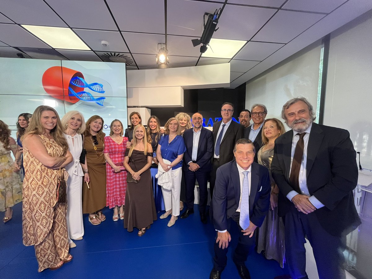 cesm_sindicatos's tweet photo. Responsables de @cesm_sindicatos durante la entrega de los premios #AtuSalud de @larazon_es
#NoticiasCESM #SindicatoMédico https://t.co/bfYHqeEl7w