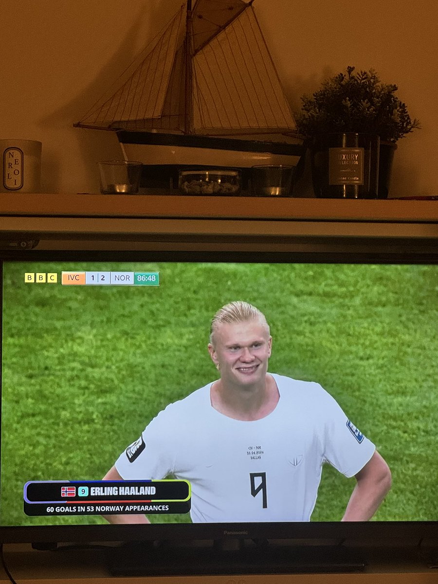 RunningForRW's tweet photo. Alt for Norge🇳🇴
@erling helt fantastisk som alltid🙌🏻
Og en nervøs men veldig stolt papa.
#Norge
 #ALAW 😉 https://t.co/5h8bMm8GZB